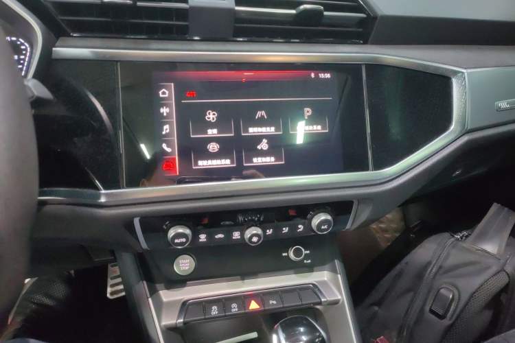 Used Audi Q3 2019 35 TFSI Fashion Dynamic Model
