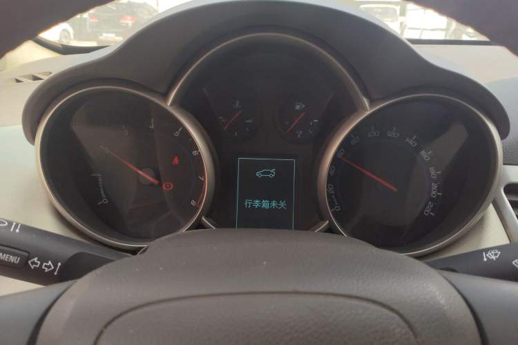 Used Chevrolet Cruze 2015 1.5L Classic SE MT Instrument Cluster