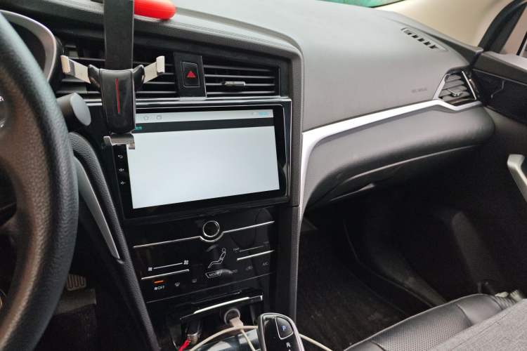 Used Venucia D60EV 2022 Standard Range Smart Drive Version
