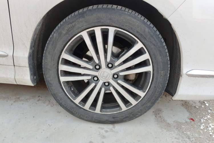 Used Honda Elysion 2016 2.4L Supreme Edition Right Front Wheel Hub