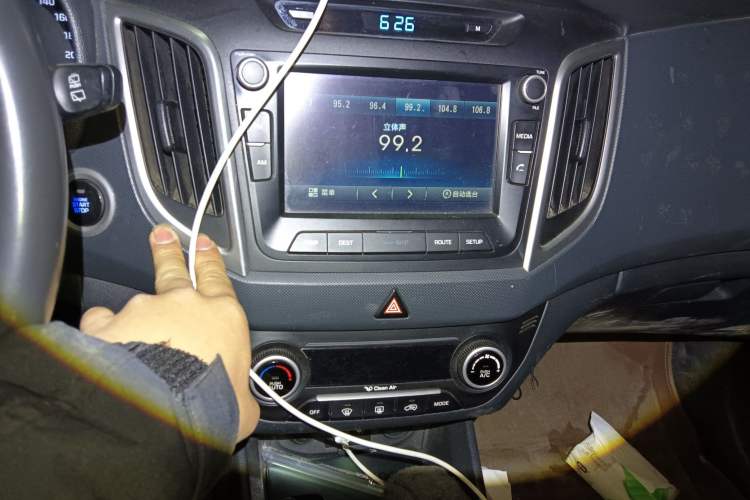 Used Hyundai ix25 2015 1.6L Automatic Two-Wheel-Drive Deluxe DLX Model
