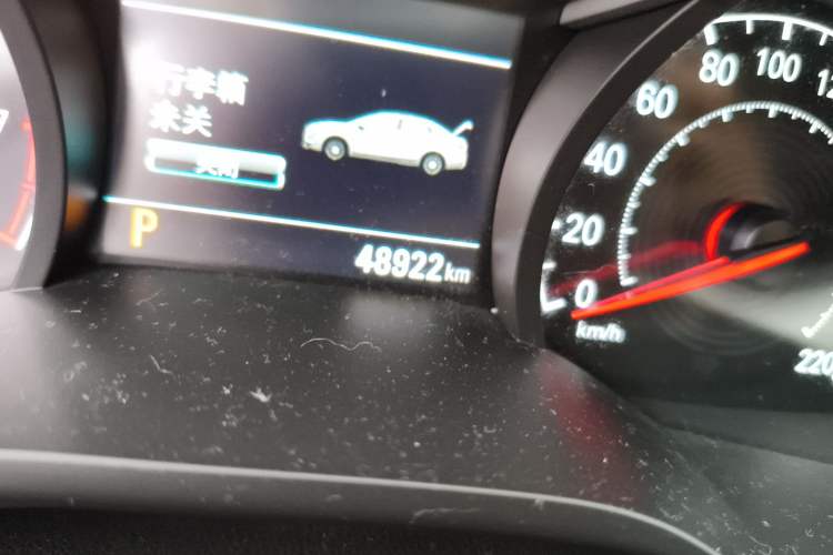 Used Chevrolet Monza 2020 320 Automatic Enjoyment Edition Odometer Close Up