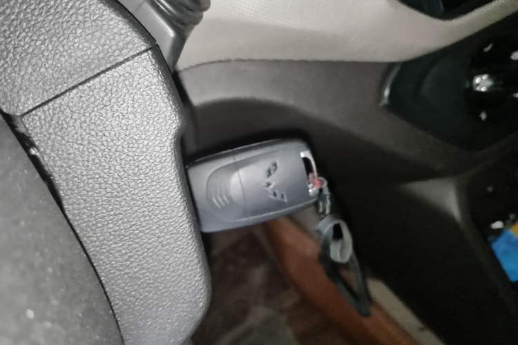 Used Wuling Hongguang 2019 1.5L S Standard Version China VI LAR Vehicle Key