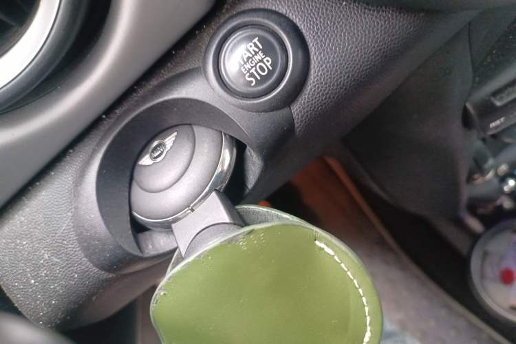 Used MINI MINI 2011 1.6L COOPER Fun
