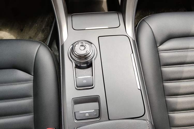 Used Ford Mondeo 2018 EcoBoost 180 Smart Control Fashion Model China V Standard