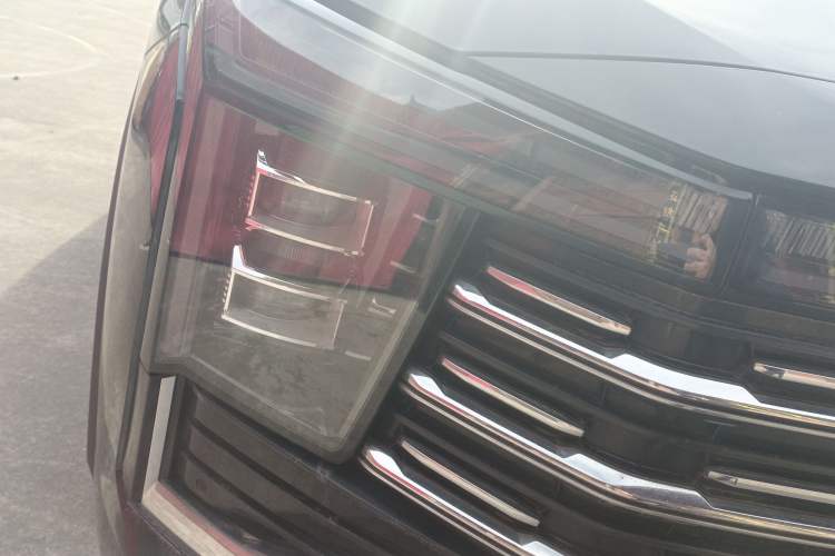 Used SOL X8 PLUS 2023 1.5 TGDI DCT Smart Edition 7-Seater