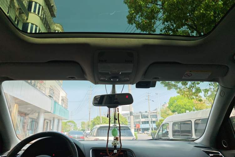 Used Audi Q5 2017 40 TFSI Comfort Model Headliner