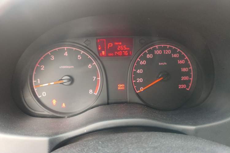 Used Hyundai Verna (older generation) 2014 1.4L Automatic Smart GLS Instrument Cluster