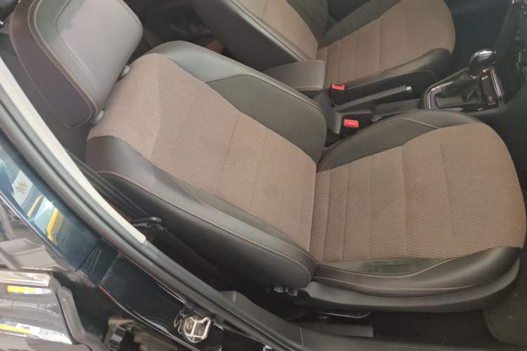 Used Volkswagen C-TREK 2017 1.6L Automatic Comfort Model
