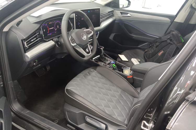 Used Volkswagen Sagitar 2025 Revised Version Three 300TSI DSG Excellence Edition