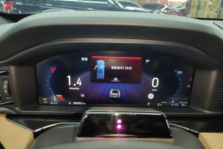 Used Ford Explorer 2024 2.3T EcoBoost Kunlun Peak Edition 7-Seater
