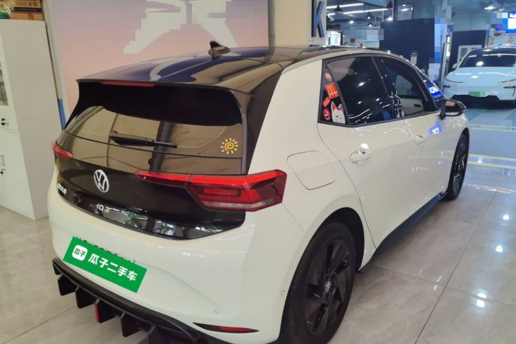 Used Volkswagen ID.3 2025 Smart Edition Ultra-Intelligent Oxygen Version Rear Right 45 Deg