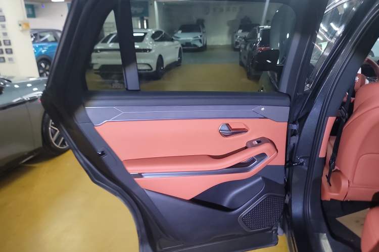 Used BYD Tang L 2025 EV 600KM All-Wheel-Drive LiDAR Flagship Model