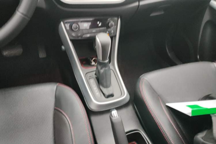 Used Suzuki S-Cross 2014 1.6L CVT Two-Wheel Drive Elite Version Gear Lever