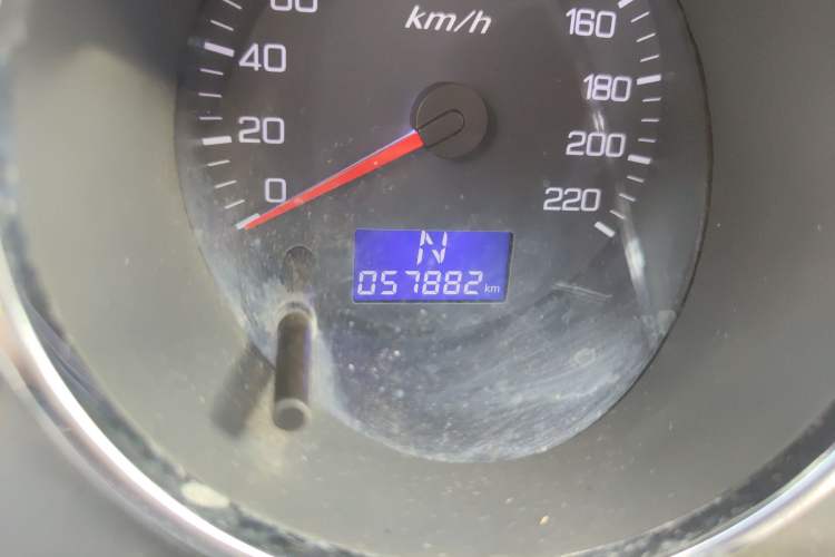 Used Dongfeng Aeolus H30 2012 1.6L Automatic Prestige Model
