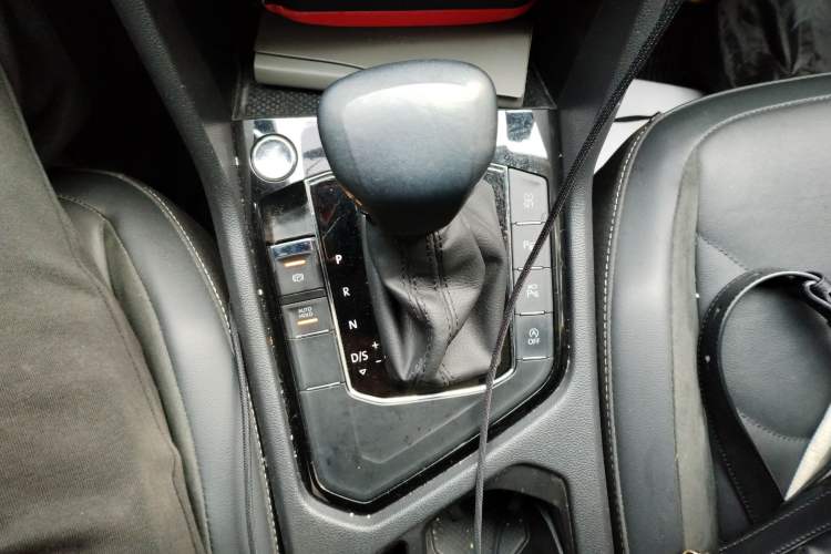 Used Volkswagen Tiguan L 2021 330TSI Automatic Two-Wheel Drive R-Line Enhanced Edition