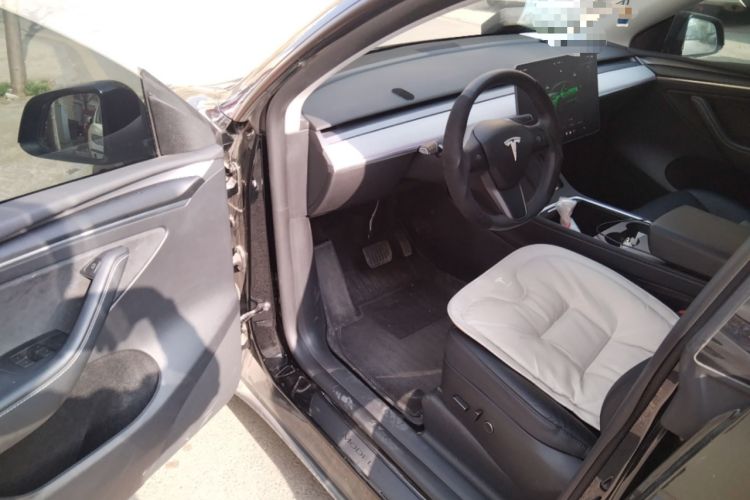 Used Tesla Model Y 2023 Rear-Wheel-Drive Version