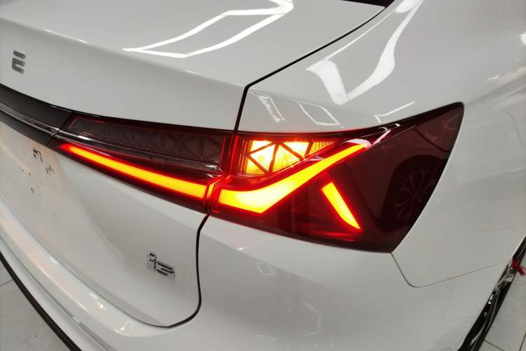 Used Roewe i5 2023 1.5L CVT Luxury Edition
