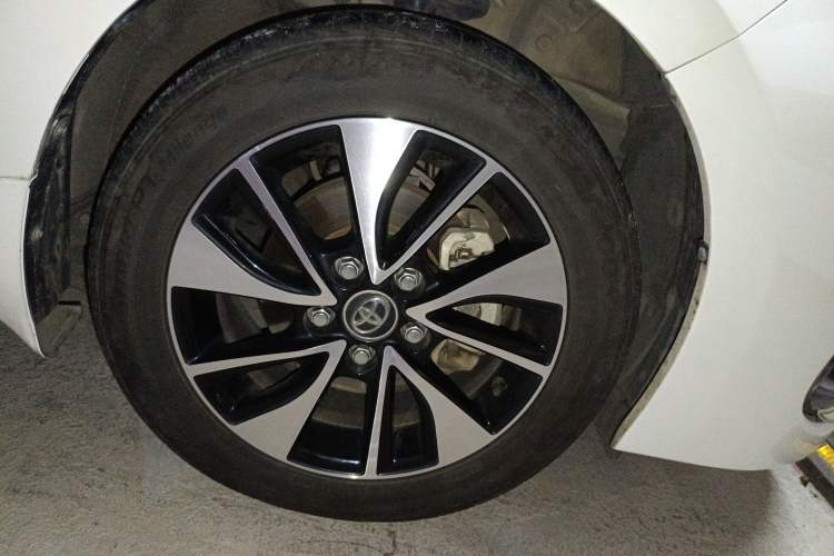 Used Toyota Levin 2017 1.2T V CVT Luxury Edition Right Front Wheel Hub