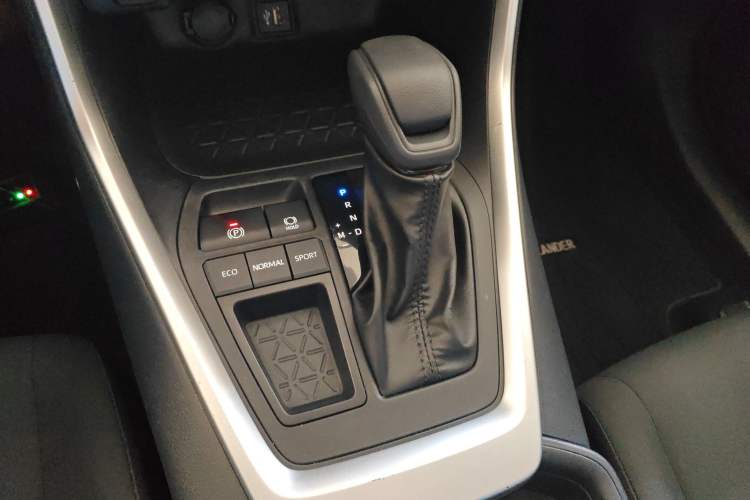 Used Toyota Wildlander 2023 2.0L CVT Two-Wheel Drive Leading Edition
