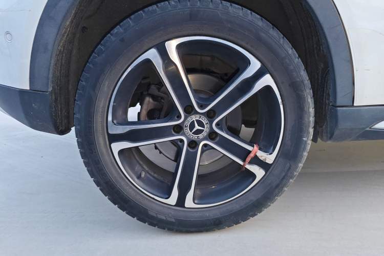 Used Mercedes-Benz GLA 2018 GLA 200 Fashion Model Right Rear Wheel Hub