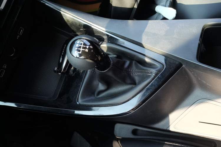 Used Roewe i5 2021 1.5L Manual Diamond Edition