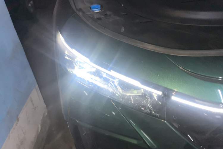 Used VOYAH FREE 2024 Ultra-Long Range Intelligent Driving Version Right Front Headlight