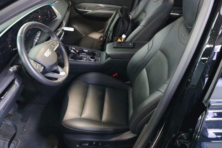 Used Cadillac XT4 2024 28T Two-Wheel-Drive Luxury Version