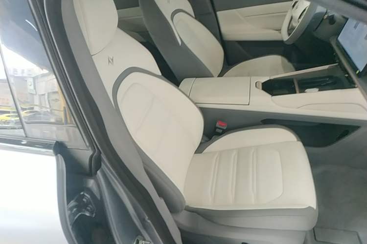 Used Dongfeng eπ eπ007 2024 Pure Electric 540 All-Wheel Drive Max Edition Right Front Seat