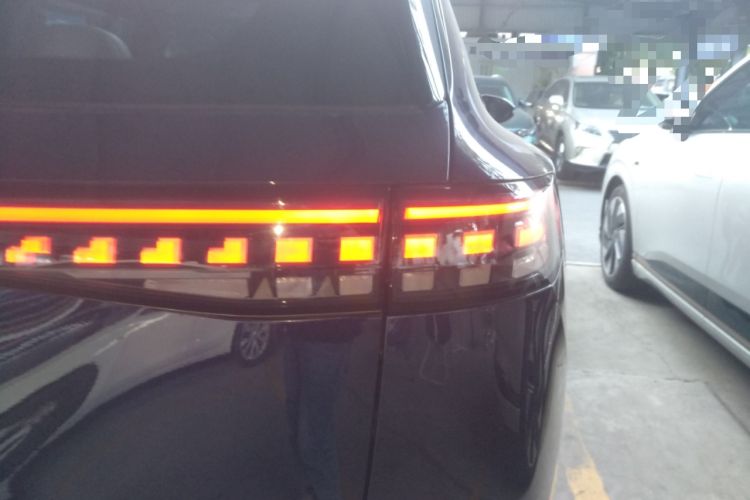 Used Dongfeng eπ eπ008 2024 210Max Range-Extended Version 6 Seats