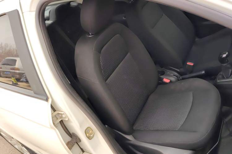 Used Peugeot 301 2016 1.6L Manual Comfort Edition
