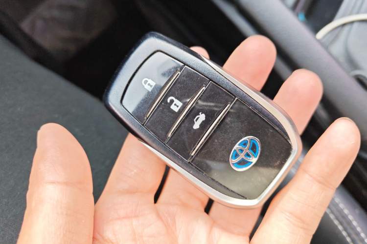 Used Toyota Corolla Hybrid E+ 2019 1.8L E-CVT Leading Edition Vehicle Key