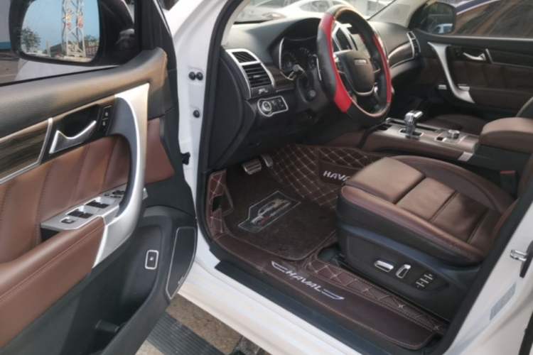Used Haval H9 2017 2.0T Gasoline 4x4 Premium 5-Seater Driver Seat