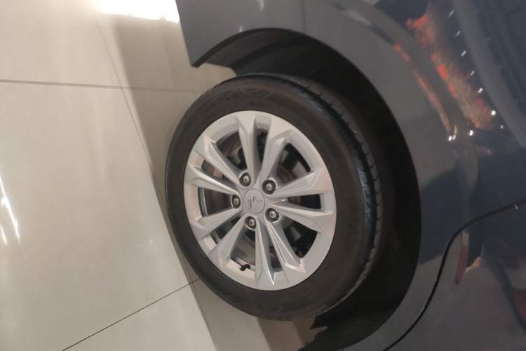 Used Wuling Jiachen 2022 1.5L Manual Comfort Edition
