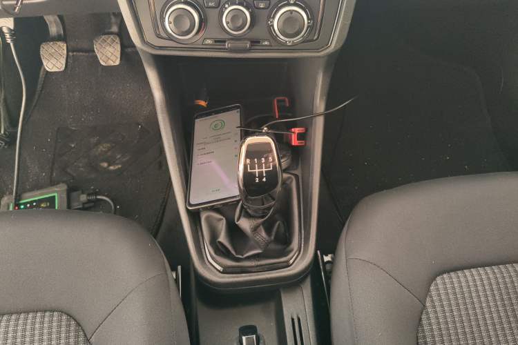 Used Volkswagen Santana 2016 1.6L Manual Fashion Edition Gear Lever