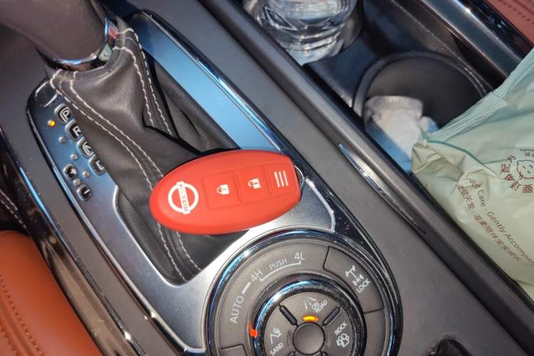 Used Nissan Patrol 2018 4.0L LinkedIn Edition Vehicle Key