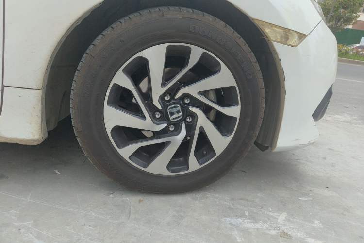 Used Honda Civic 2016 220TURBO CVT Luxury Edition
