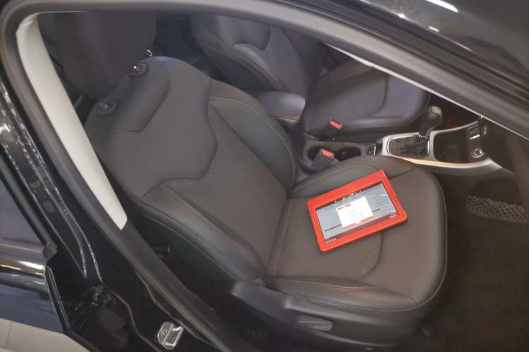 Used Jeep Compass 2017 200T Automatic Enjoyment Version Right Front Seat