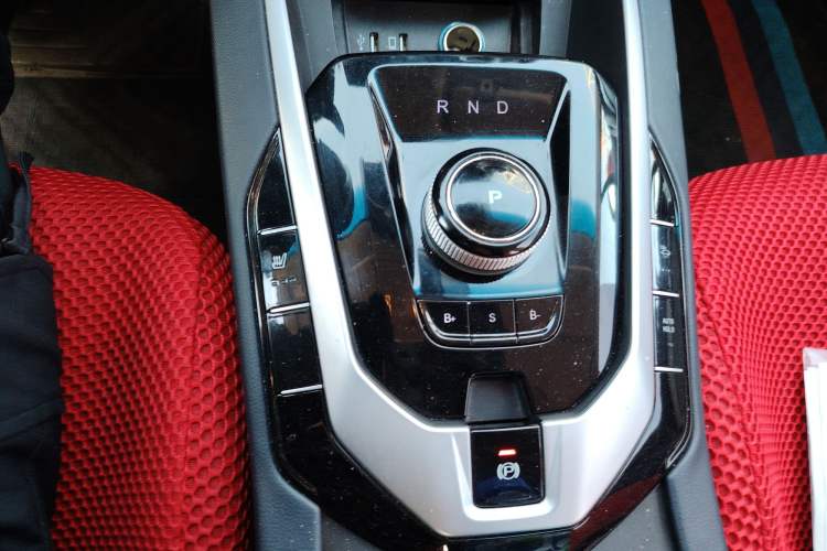 Used BAIC Beijing EU5 2018 R550 Smart Trend Edition
