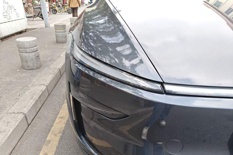 Used Tesla Model Y 2025 Rear-Wheel-Drive Version Right Front Headlight