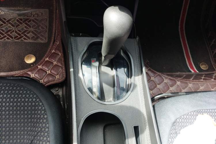 Used Honda Fit 2018 1.5L CVT Comfort Sunroof Version Gear Lever