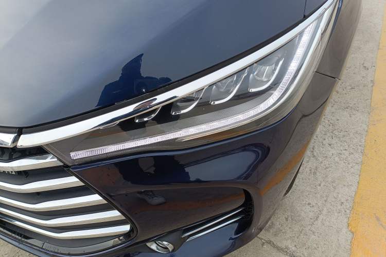 Used BYD Song MAX 2017 1.5T Automatic Smart Connect Luxury 7-Seater
