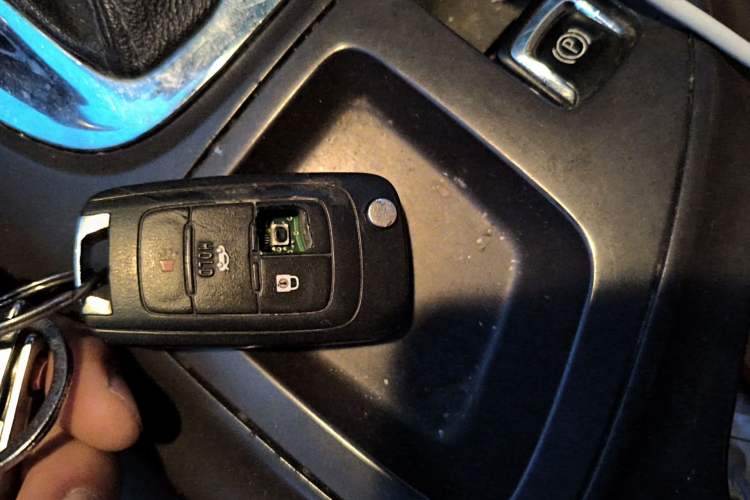 Used Buick Regal 2014 2.0L Elite Fashion Edition Vehicle Key