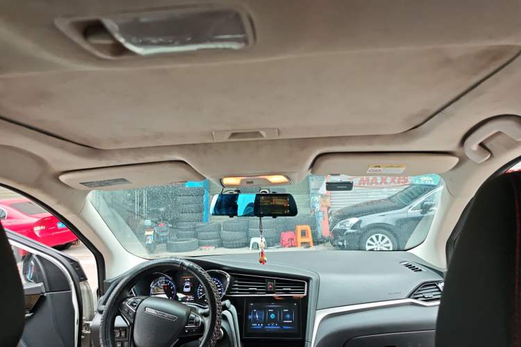 Used Venucia D60 2019 100 000 Honor 1.6L XL CVT Chenku Edition China VI Standard
