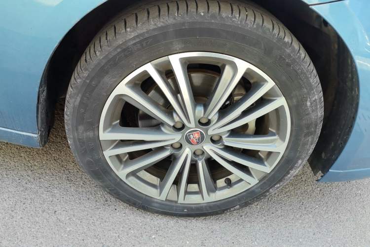 Used Roewe i6 2019 PLUS 20T TST 4G Connected Flagship Superb Edition

