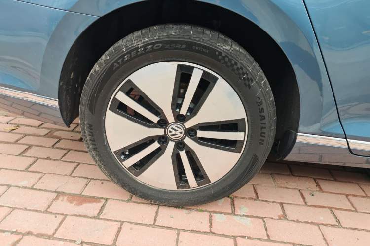 Used Volkswagen Variant New Energy 2019 GTE model
