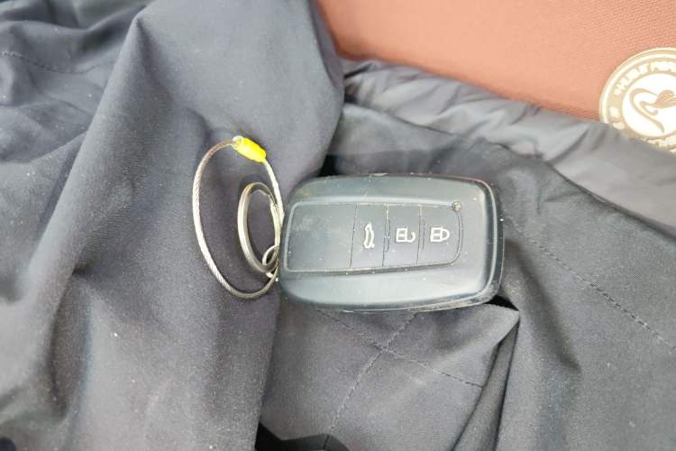 Used Toyota Camry 2019 2.5G Luxury Edition China VI Standard Vehicle Key