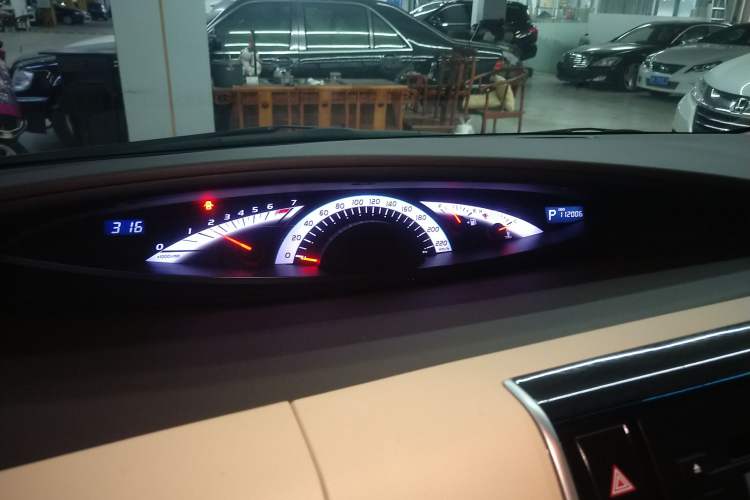 Used Toyota Previa 2012 2.4L 7-Seater Luxury Edition