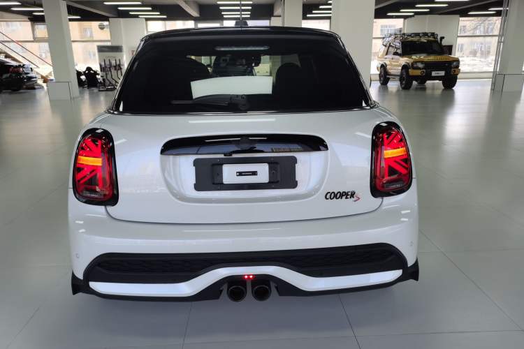 Used MINI 2023 Facelift 2.0T COOPER S Artist Five-Door Edition
