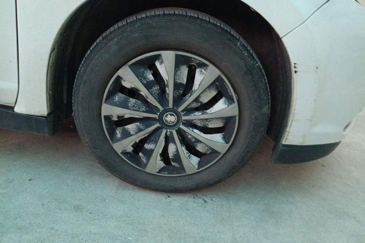 Used Venucia R50 2015 1.6L Automatic Fashion Edition